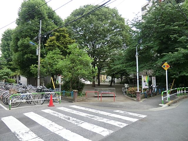 park. 275m to Tadashi Chatan park