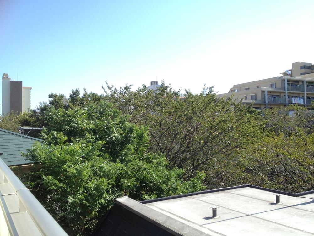 View photos from the dwelling unit.  ■ You can overlook the otonashi green space along the Shakujii ■