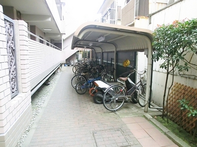 Other common areas. It is a roof with bicycle parking