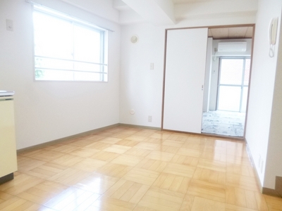 Living and room. Beautiful living ☆