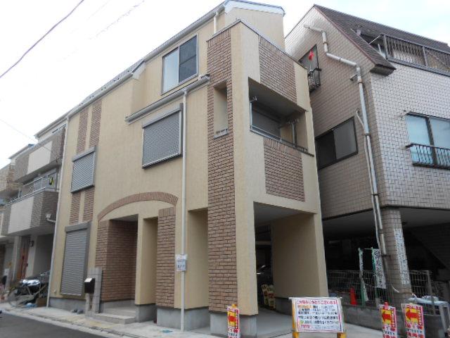 Local appearance photo. Local (12 May 2013) Shooting