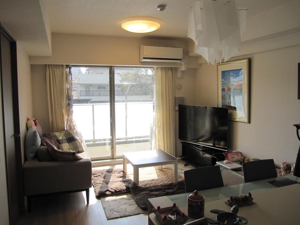 Living. Indoor (11 May 2013) Shooting