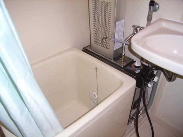 Bath. With reheating function