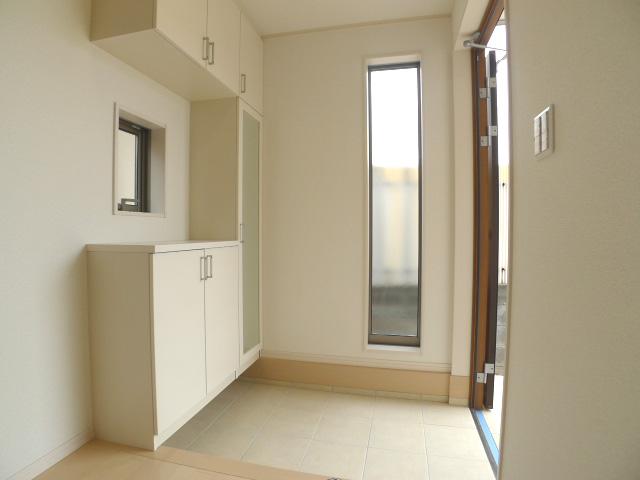 Same specifications photos (Other introspection). Entrance (complete construction cases)