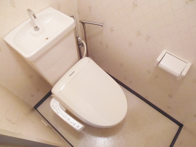 Toilet. heating ・ It is a toilet with a washing toilet seat!