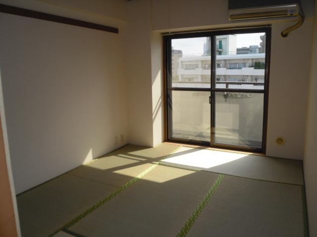 Non-living room. Japanese style room