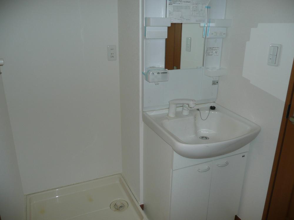 Wash basin, toilet. Bathroom vanity