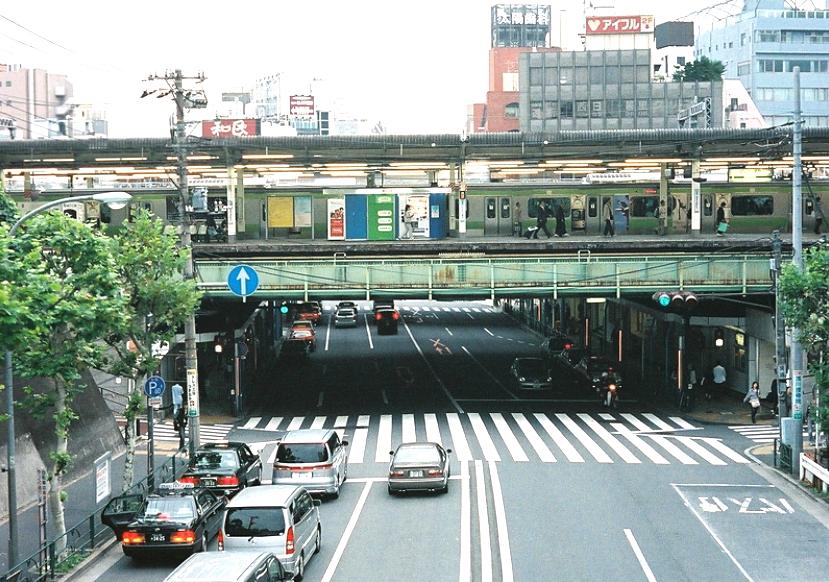 station. 880m until Nishinippori Station
