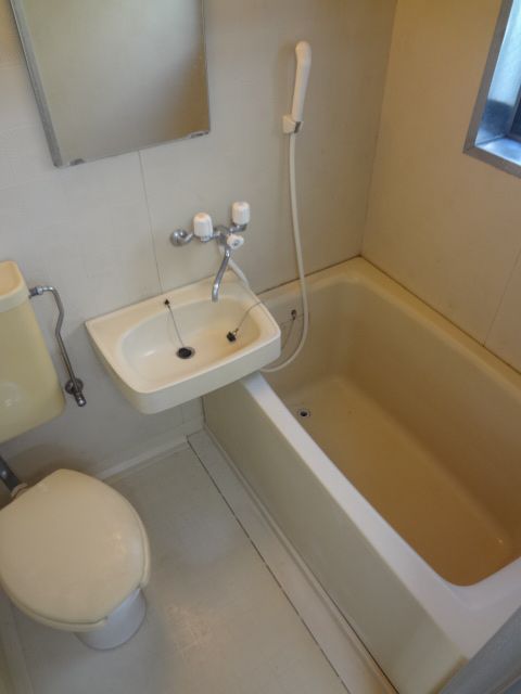Bath. Because with a window in the bath, Ventilation and easy to care Rakuchin