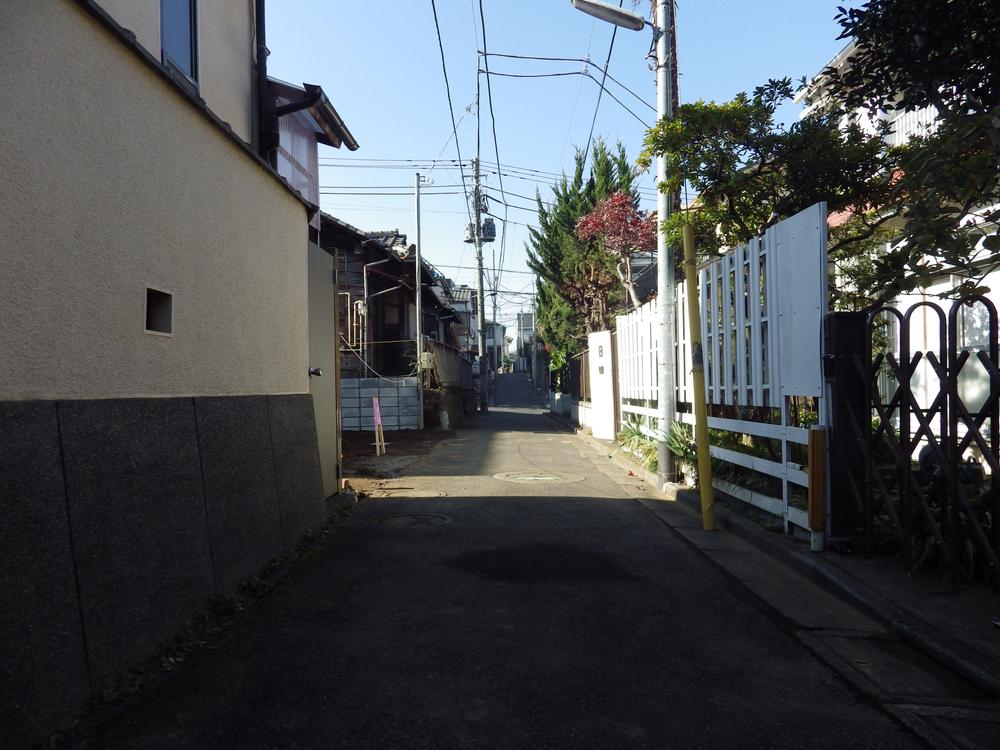 Local photos, including front road. Local (12 May 2013) Shooting