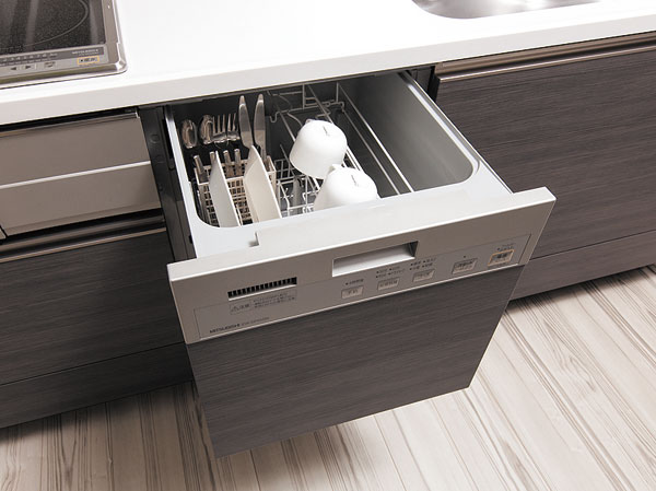 Kitchen.  [Dishwasher] By the high-temperature cleaning of about 60 ℃, Standard equipped with a dishwasher of hygienically Araiageru compact. In standard use the amount of water one time about 10L, Also increase the water-saving effect.