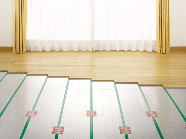 Other.  [Hot water floor heating] living ・ The dining, Adopt a floor heating using hot water. Not pollute the air, Comfortably warms the room from feet. (Same specifications)