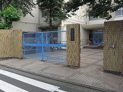 Primary school. Nishigahara a 7-minute walk from the up to 500m Nishigahara elementary school elementary school