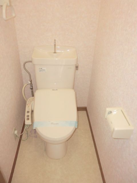 Toilet. With Washlet ☆