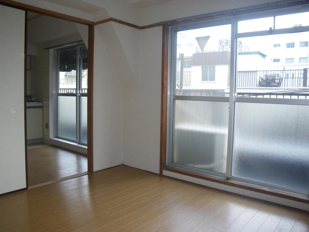 Living and room