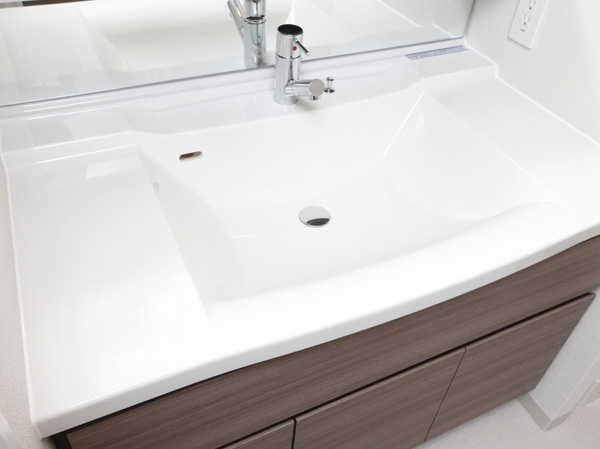 Bathing-wash room.  [Bowl-integrated counter] Counter top and sink bowl of integrally formed, Beautiful and it looks because there is no joint, Cleaning is easy.