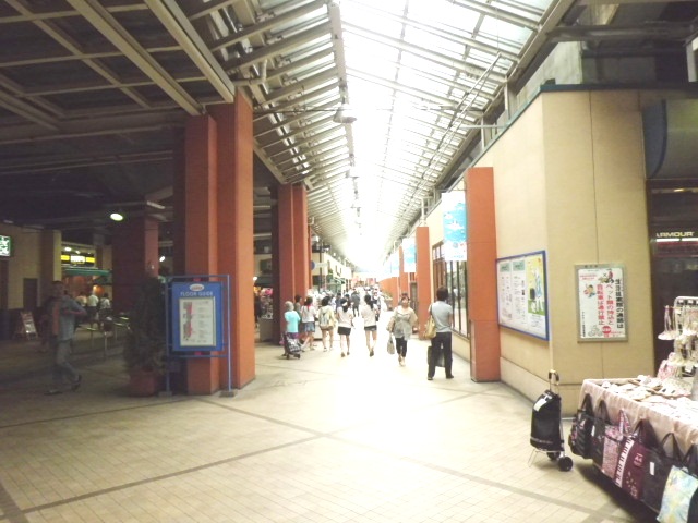 Shopping centre. 800m until Arugado (shopping center)
