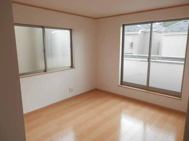 Non-living room. Indoor (10 May 2013) Shooting