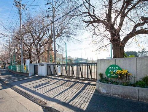 Primary school. Shibayama to elementary school 400m