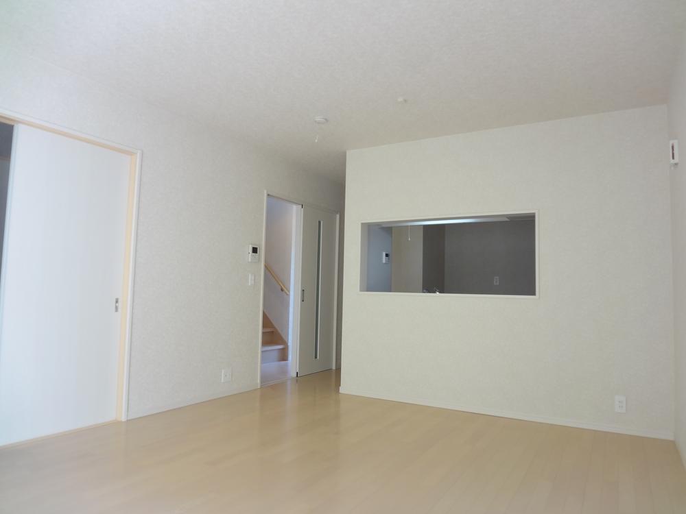 Same specifications photos (living). Same specifications