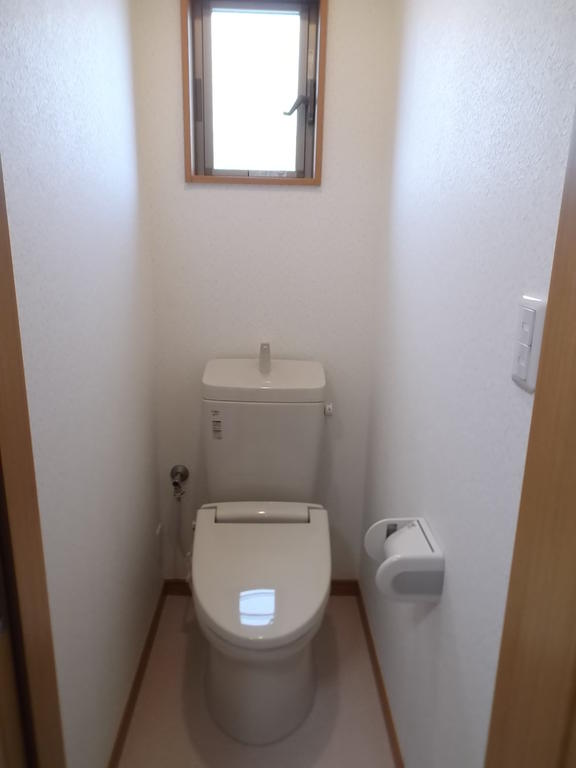 Toilet.  ☆ Warm Rhett ☆