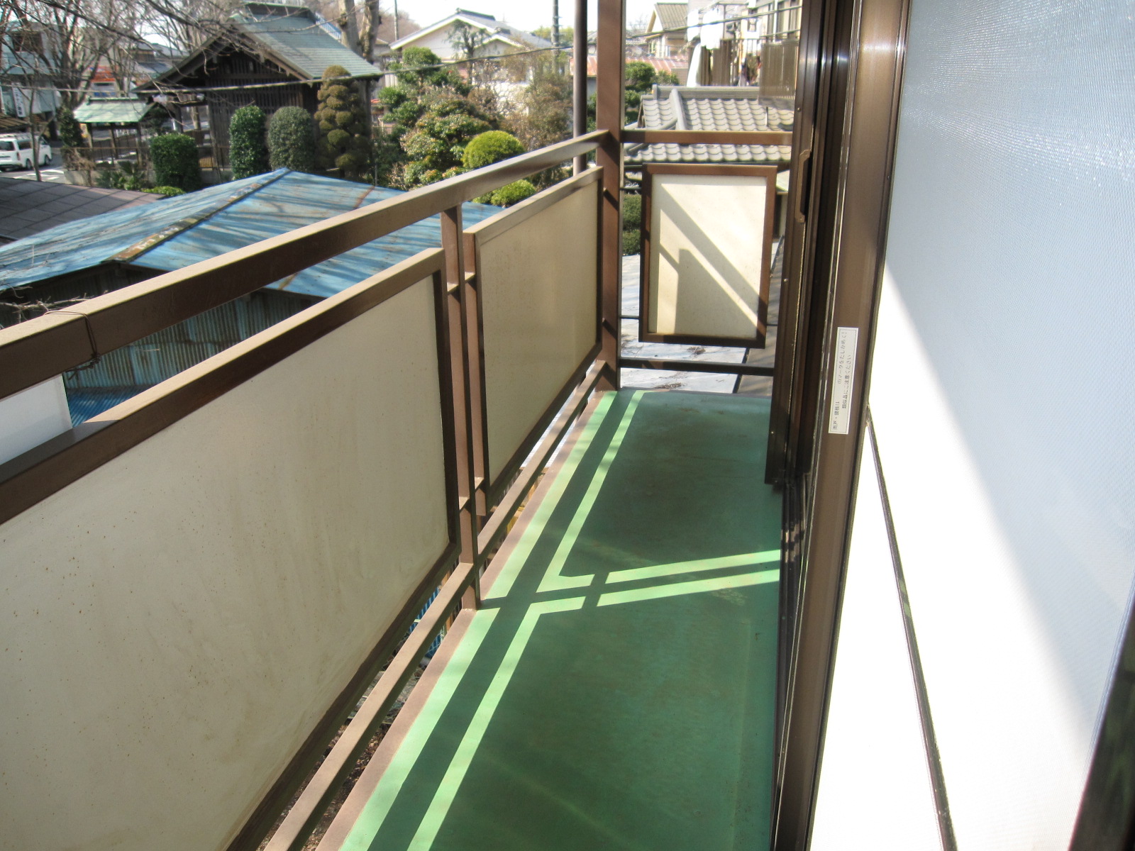 Balcony. Jose you a lot laundry with a large balcony