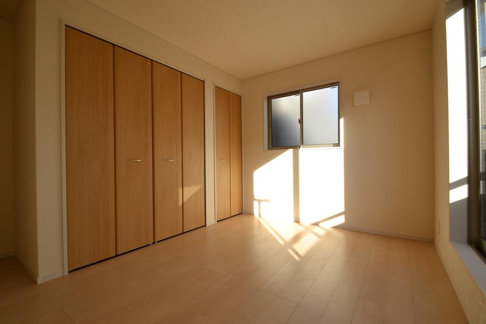 Non-living room. Local (12 May 2013) Shooting