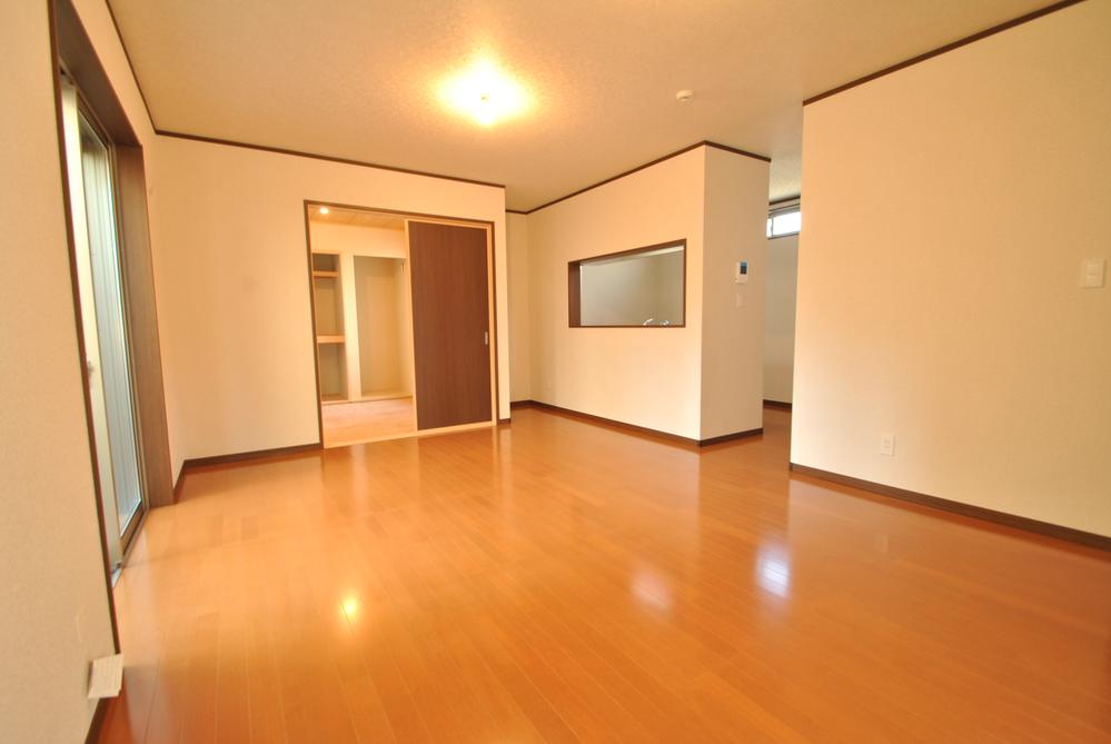 Living. Indoor (12 May 2013) Shooting 8 Building