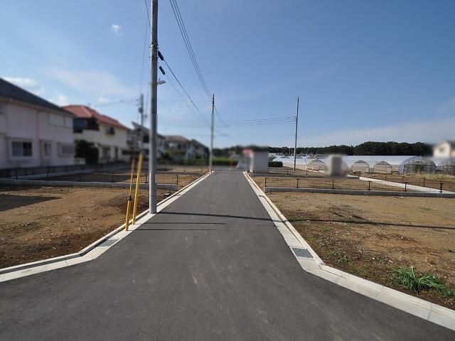 Local photos, including front road. Shimokiyoto 5-chome contact road situation