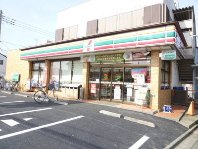 Convenience store.  ☆ 507m to Seven-Eleven (convenience store)