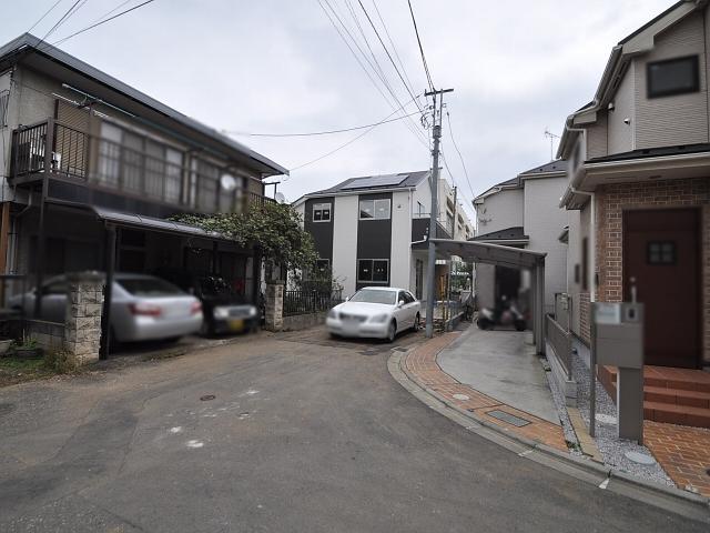 Local photos, including front road. Kiyose Umezono 2-chome, contact road situation