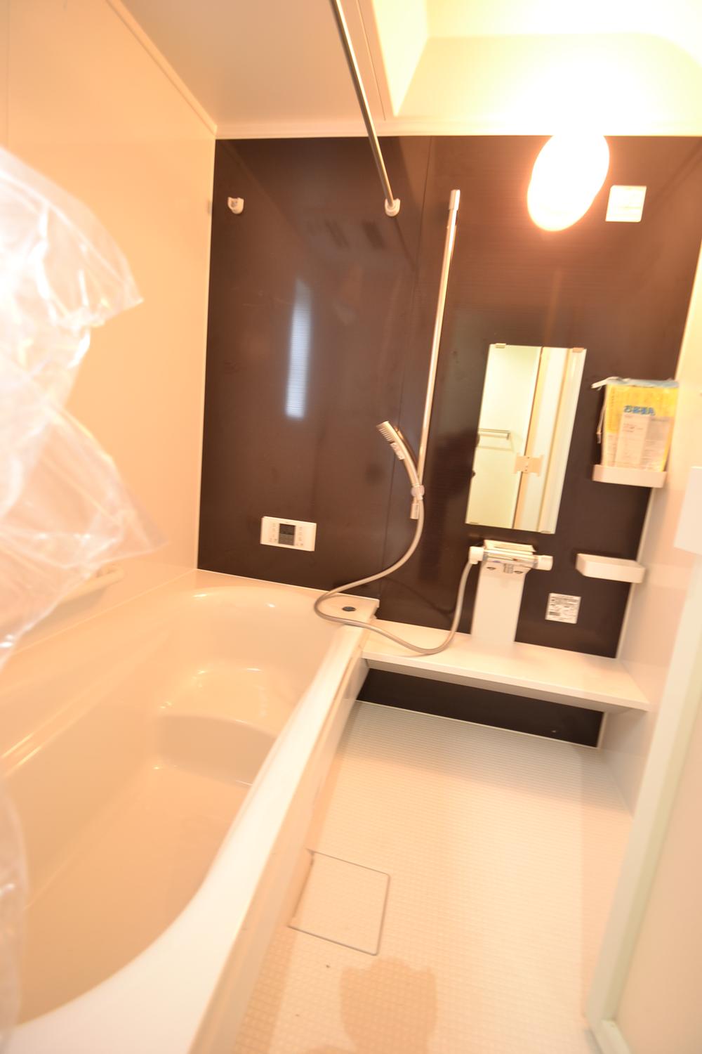 Bathroom. Indoor (11 May 2013) Shooting 1 Building