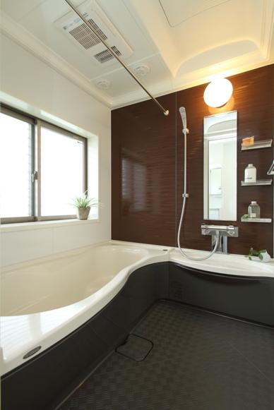 Other Equipment. The bathroom suppressing generation of mold, Also we have established a convenient bathroom ventilation heating dryer to dry laundry on a rainy day.