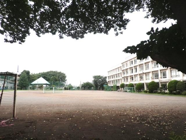 Junior high school. Kiyose 420m until the fourth junior high school