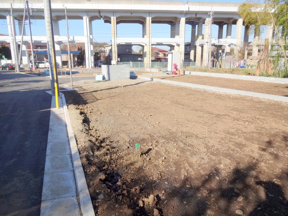 Local appearance photo. Local (12 May 2013) Shooting