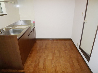 Other room space. It is the feeling of the previous kitchen