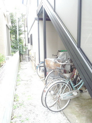 Other. 5m to bicycle parking space (Other)