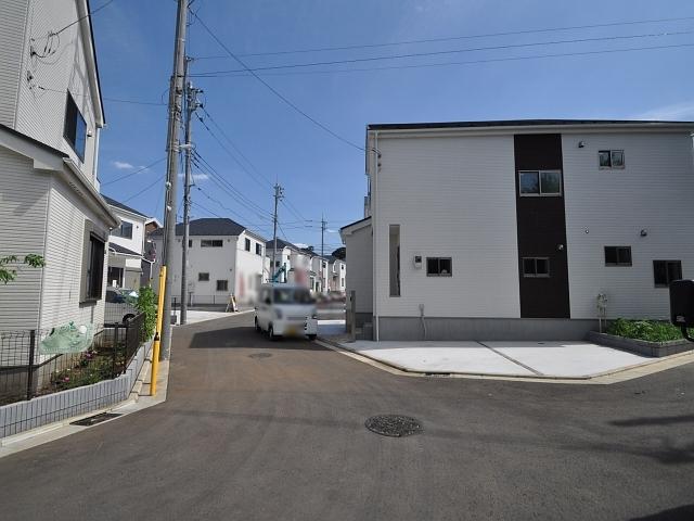 Local photos, including front road. Kiyose Nakazato 4-chome contact road situation