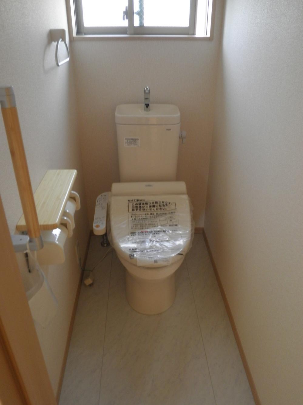 Toilet. 2F toilet (December 2013) Shooting