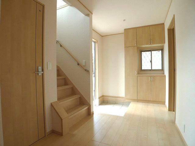 Entrance. Entrance (9 Building)