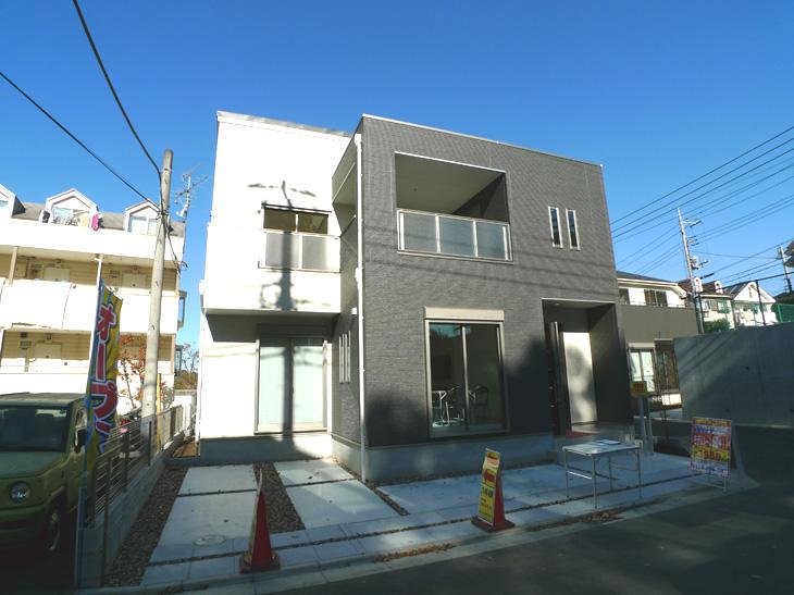 Local appearance photo. Building appearance (1 Building)