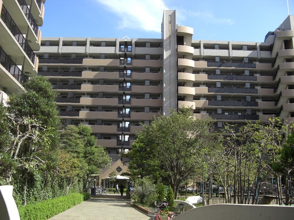 Local appearance photo. Local (10 May 2013) Shooting