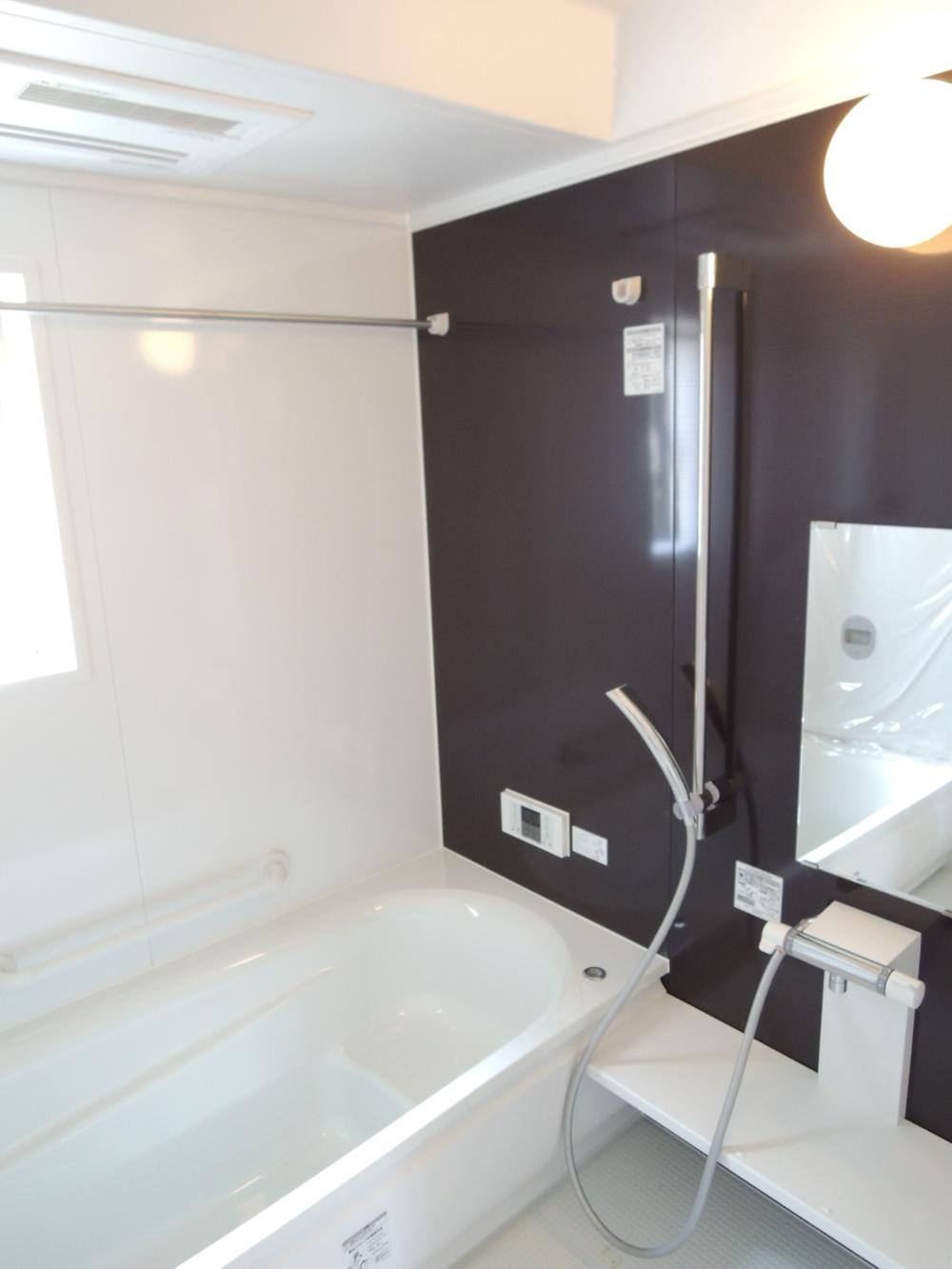 Same specifications photo (bathroom). Unit bus with ventilation dryer (same specifications)