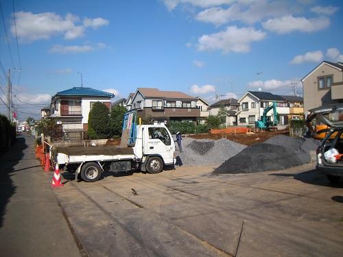 Local photos, including front road. Local (10 May 2013) Shooting