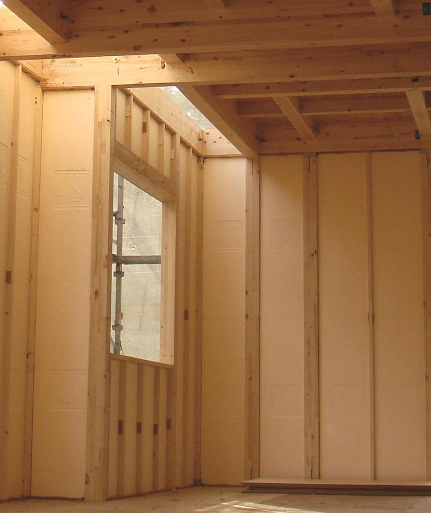 Construction ・ Construction method ・ specification. We are using a polystyrene foam "strong high-performance molded heat insulating material of the water" to moisture susceptible outer wall and the first floor of the floor of the impact of outdoor. In addition outer wall for polystyrene foam, Insulation by its own shape ・ Air tight ・ We have achieved all of the ventilation.