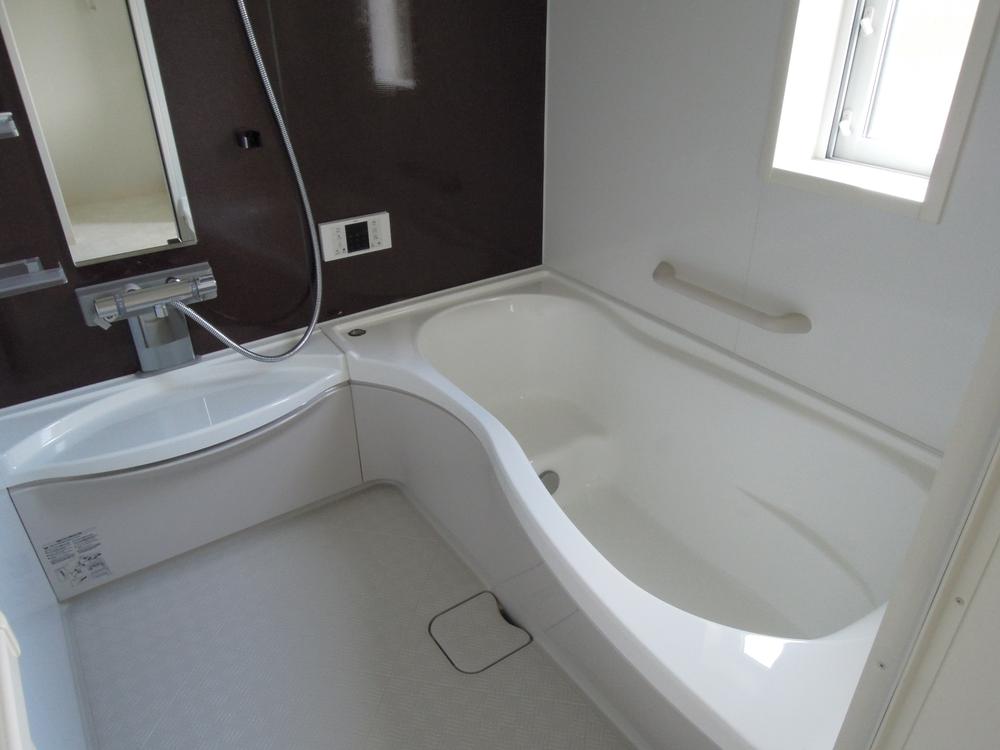 Bathroom. Yamaha of the bus system. Sound shower equipped to enjoy the feel free to good sound in the bathroom.