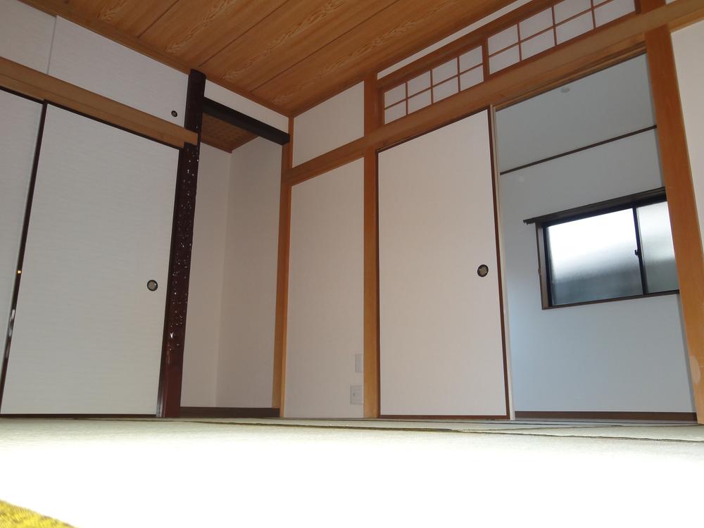 Non-living room. Please enjoy the family gatherings in the Japanese-style room.