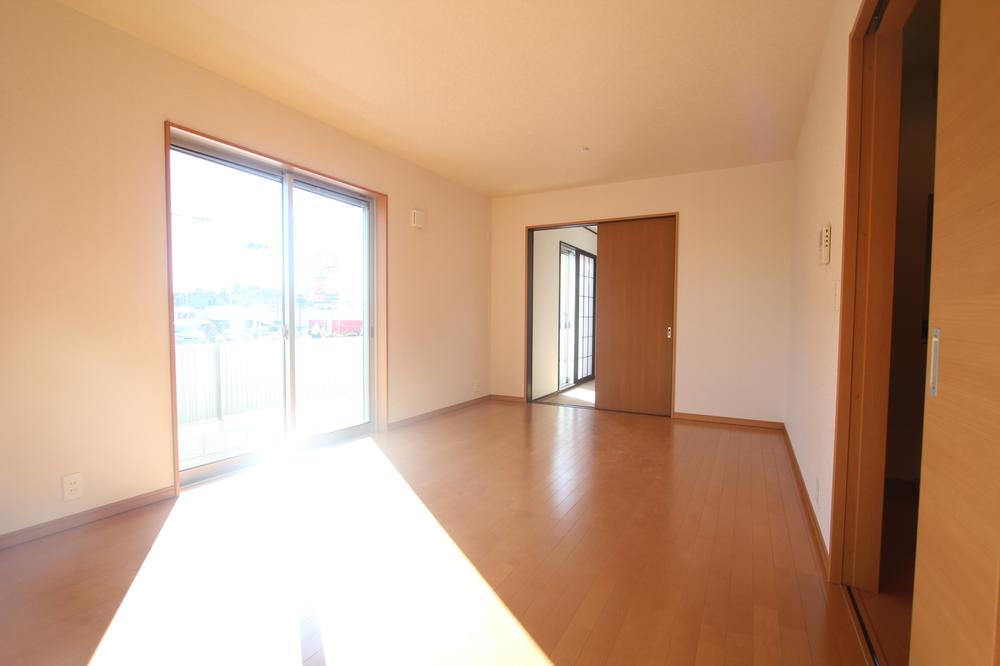 Living. About 15 quires of LDK It is kotatsu also good in the back of the Japanese-style room ☆