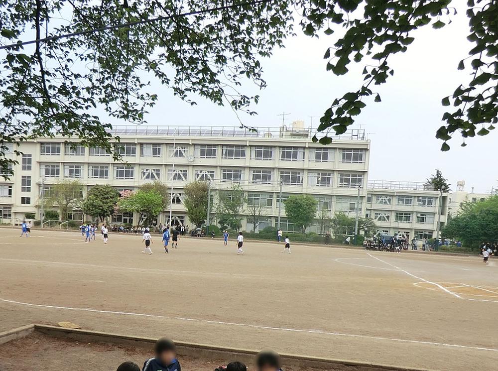 Junior high school. Kodaira stand Xiaoping 120m until the second junior high school