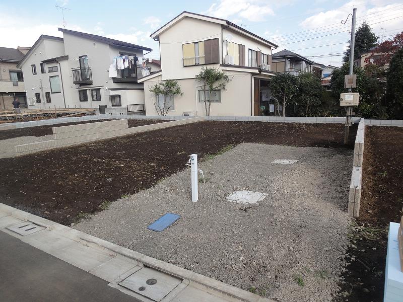 Local appearance photo. 5 Building